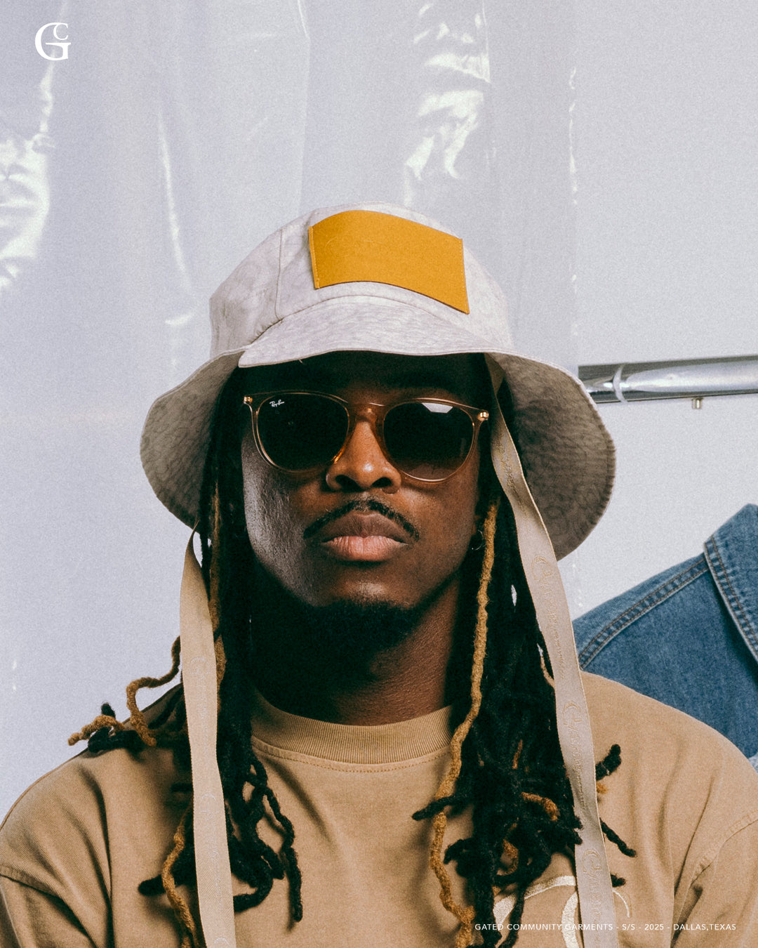 Offset Signal Bucket – Taupe Leather